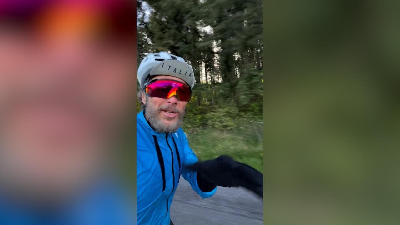 L'addio speciale di Jovanotti a Zanardi: "Ciao Alex, pedala libero nell'universo"