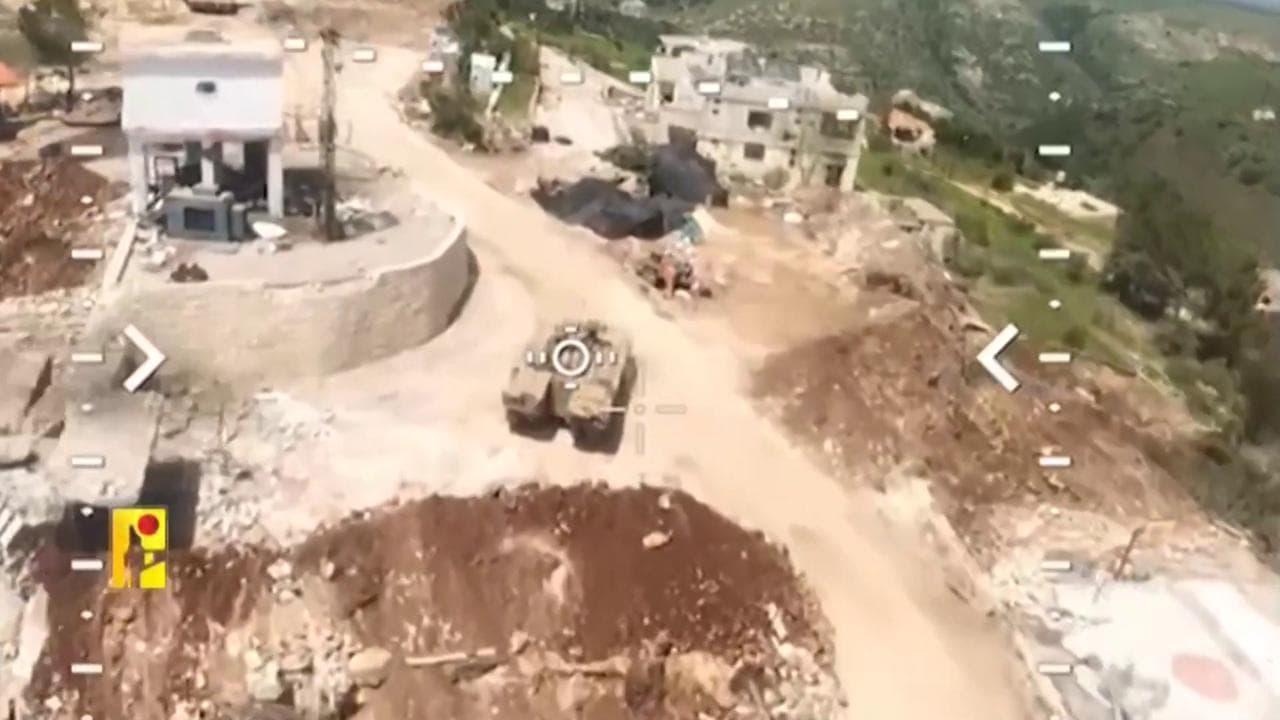 Drone di Hezbollah colpisce un veicolo blindato militare israeliano in Libano