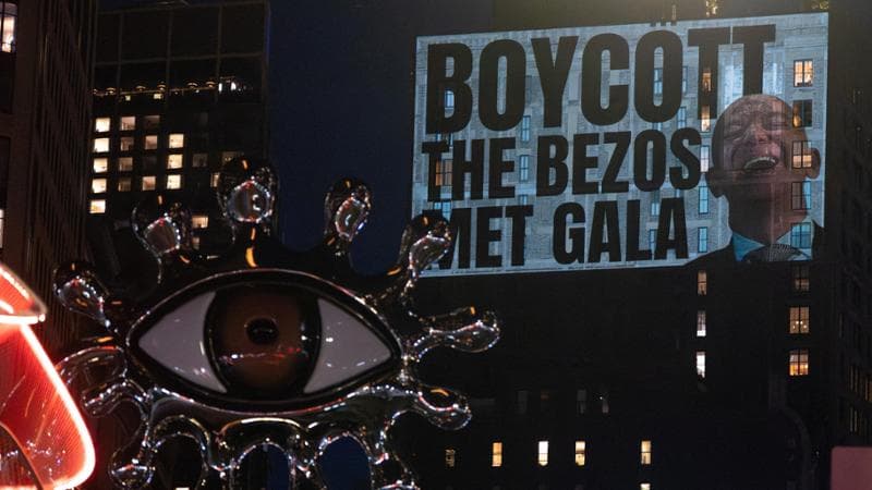 Anteprima: Met Gala nelle mani di Bezos, polemica a New York. Zendaya e Meryl Streep disertano