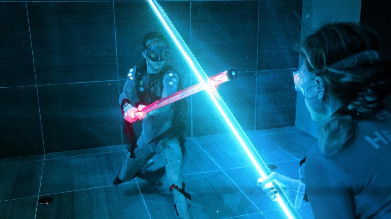Le campionesse di apnea e le spade laser in fondo alla piscina: così celebrano lo Star Wars day