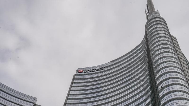 Unicredit da record, utile a 3,2 miliardi. Orcel: “Nessun piano per superare 10% in Generali”