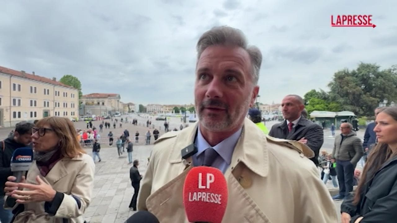 Funerali Zanardi, il sindaco di Noventa Padovana: "La sua forza è stata una lezione per tutti noi"