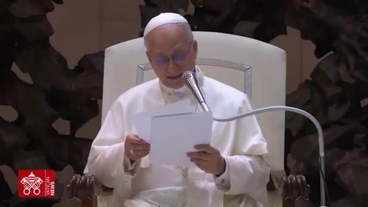 Papa Leone: "Migranti trattati come spazzatura, non come esseri umani"
