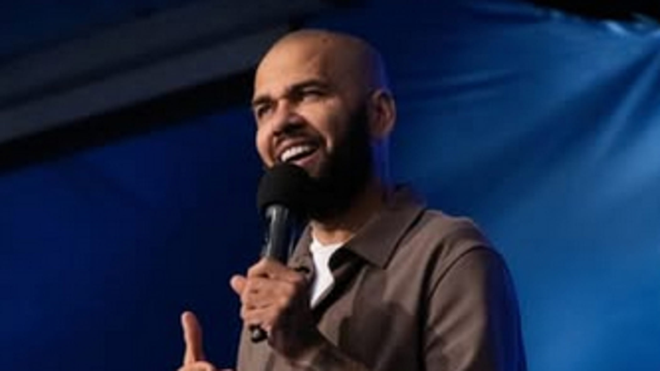 Dani Alves, dalla prigione alla nuova vita: è predicatore evangelico, in 35000 per ascoltarlo