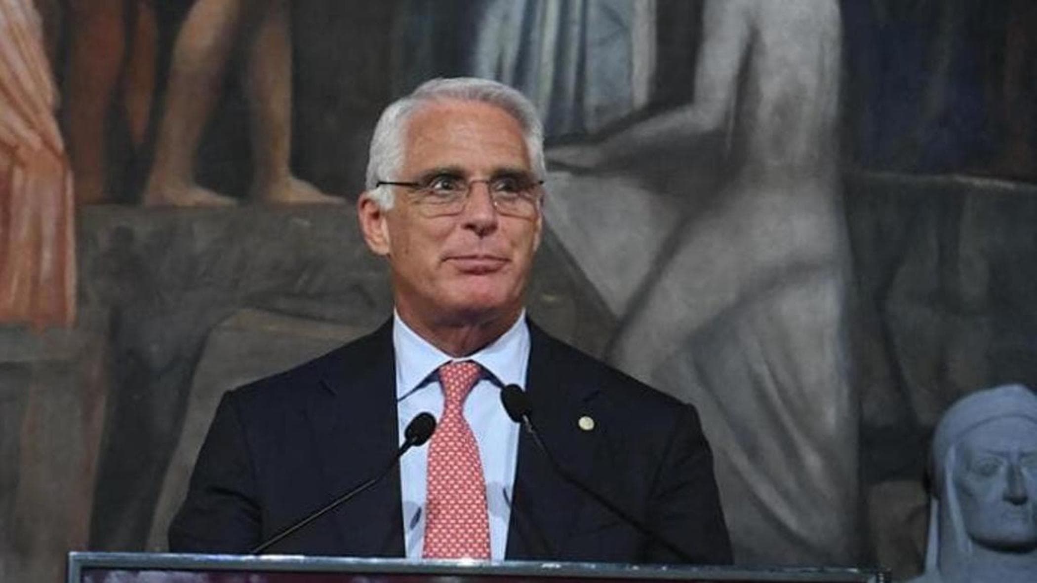 Le mani di UniCredit su Commerzbank: “sopravvalutata” e con conti “abbelliti”