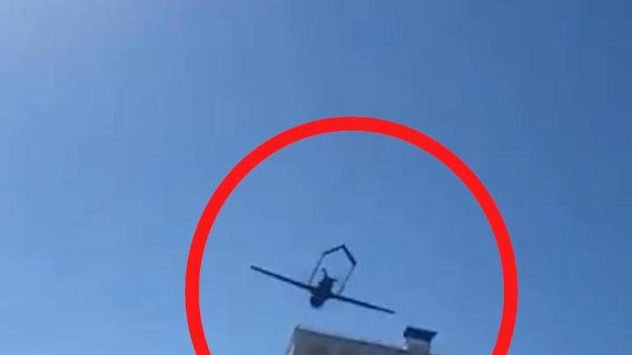 Russia, drone ucraino colpisce un palazzo a Cheboksary: l'esplosione ripresa da un testimone oculare