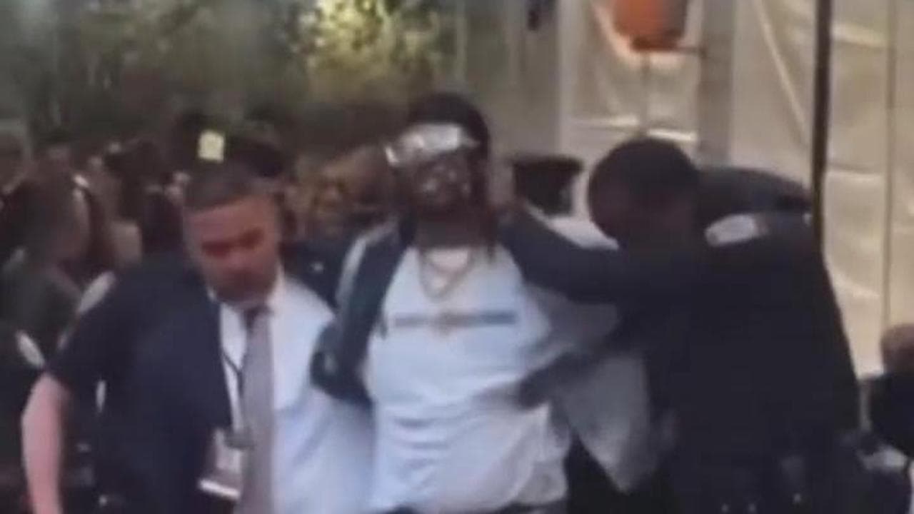 Met Gala, arrestato attivista: in tanti hanno riconosciuto il sindacalista anti-Bezos Chris Smalls