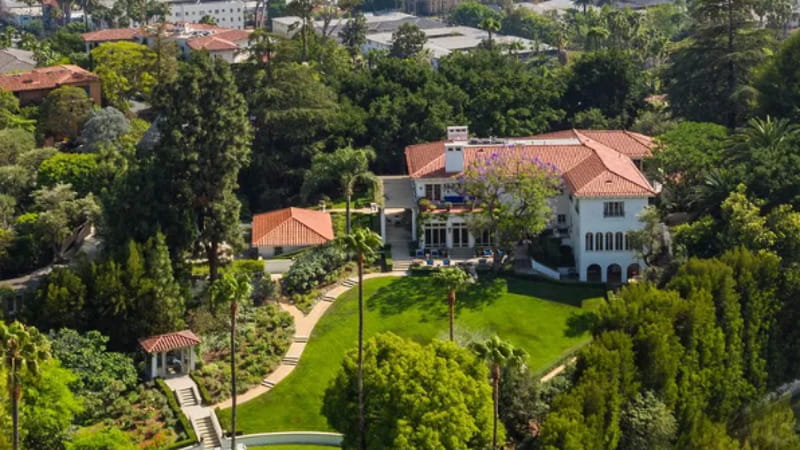 Angelina Jolie vende la sua casa a Los Angeles per 30 milioni di dollari