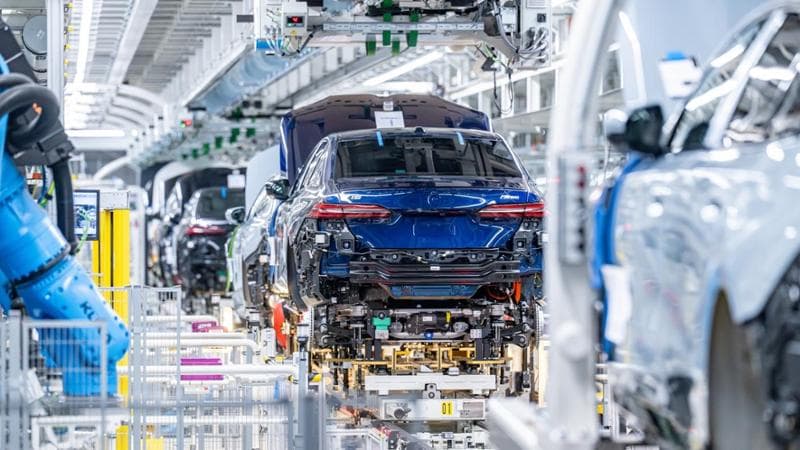 BMW Group üretilen iki milyon elektrikli aracı kutluyor