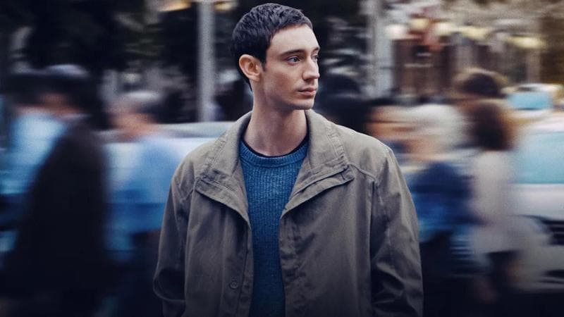 Théodore Pellerin è il protagonista del film di esordio di Pauline Loquès, premiato al Roma Film Festival