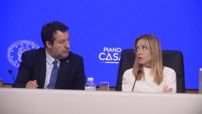 La premier Giorgia Meloni e il suo vice Matteo Salvini