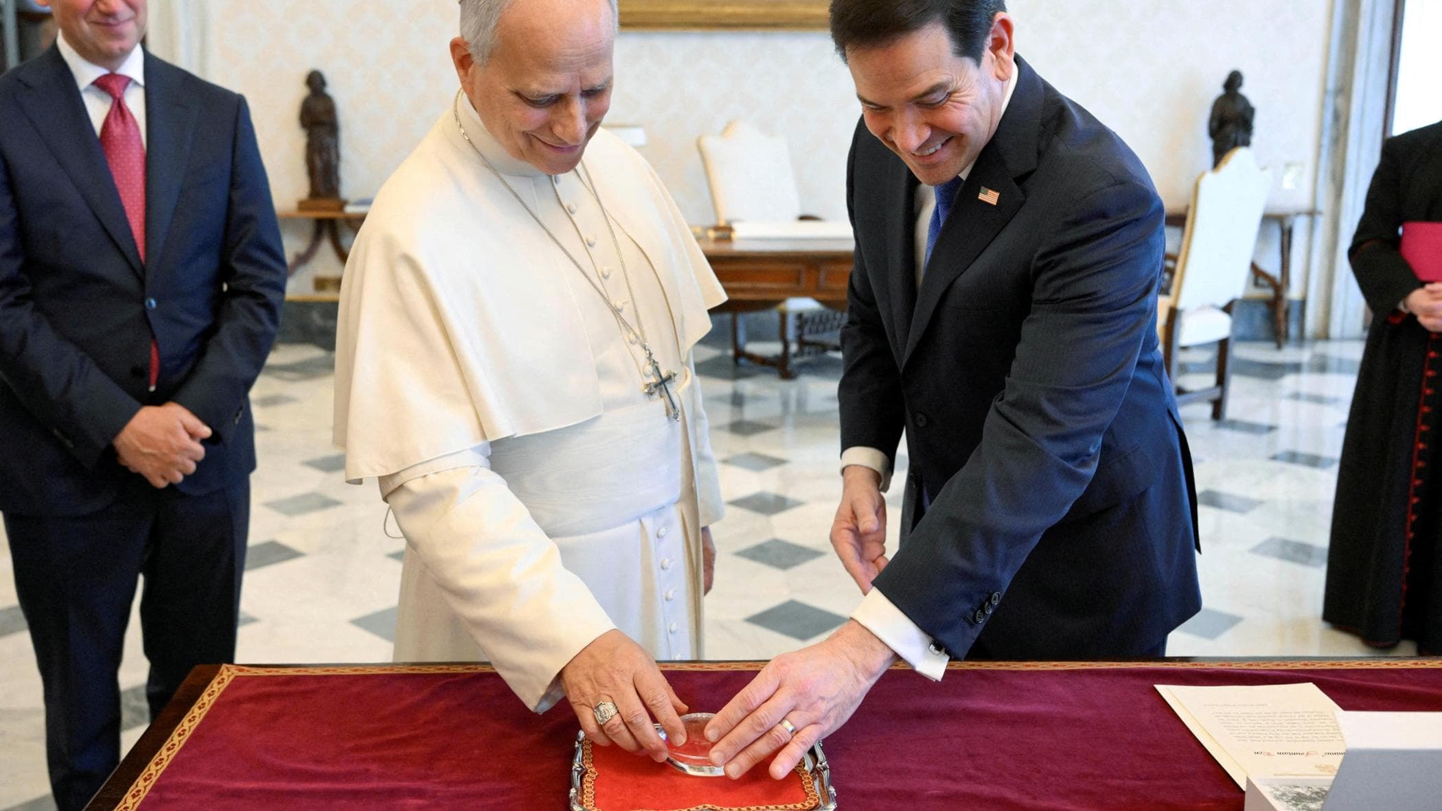 La visita di Rubio al Papa tra sorrisi e dissensi: scontro su Cuba e Iran