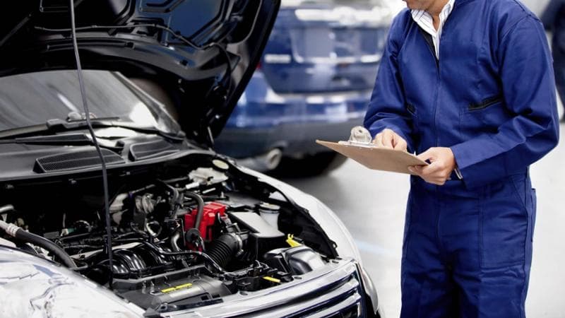 Cara auto, quanto mi costi: mantenerla costa fino a 4.500 euro l’anno. Ecco perché