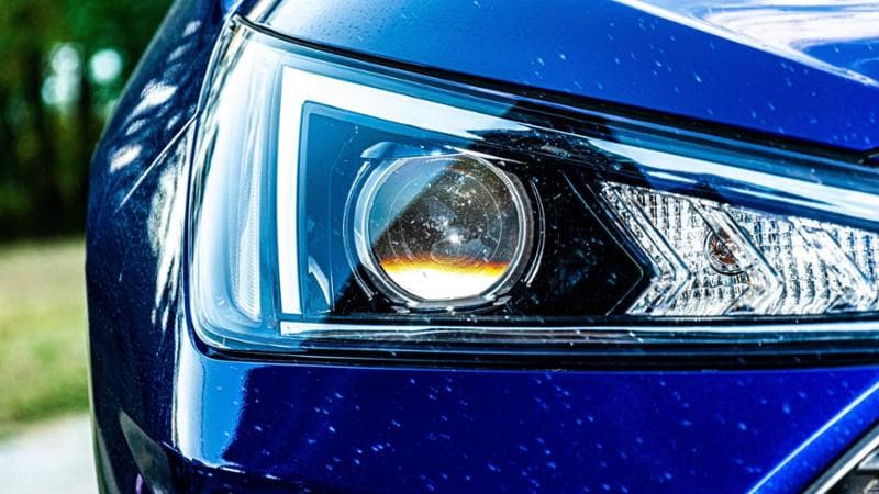 I fari a Led abbagliano troppo? Secondo gli americani sì. Ecco perché