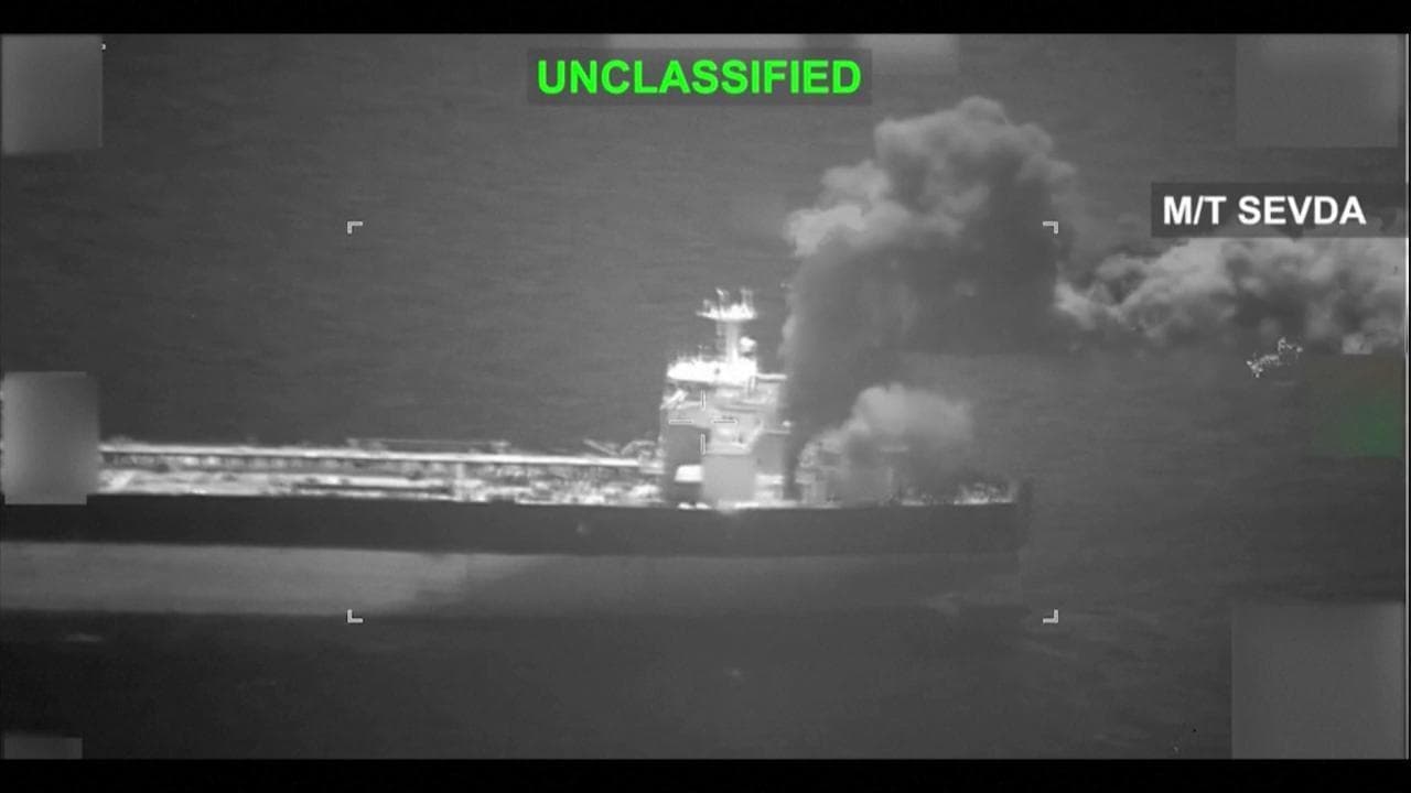 Golfo dell'Oman, l'attacco Usa contro due petroliere iraniane