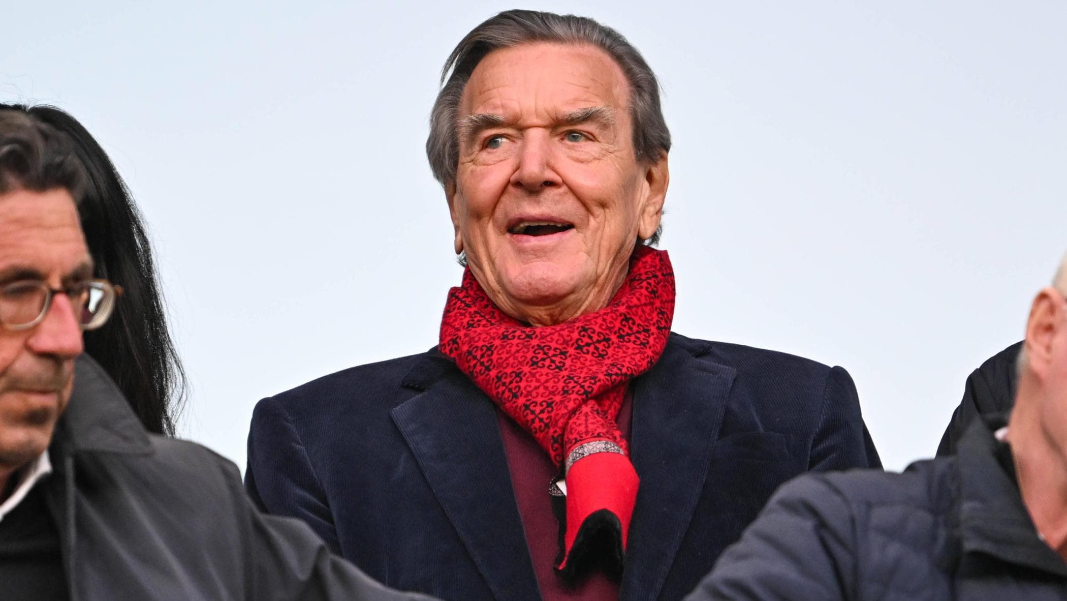 L’ex cancelliere tedesco Schröder, da sempre amico del Cremlino