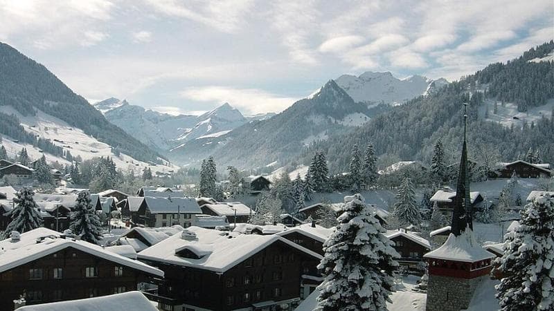 Anteprima: Gstaad, negli chalet dei super ricchi una rete di sfruttamento di domestiche