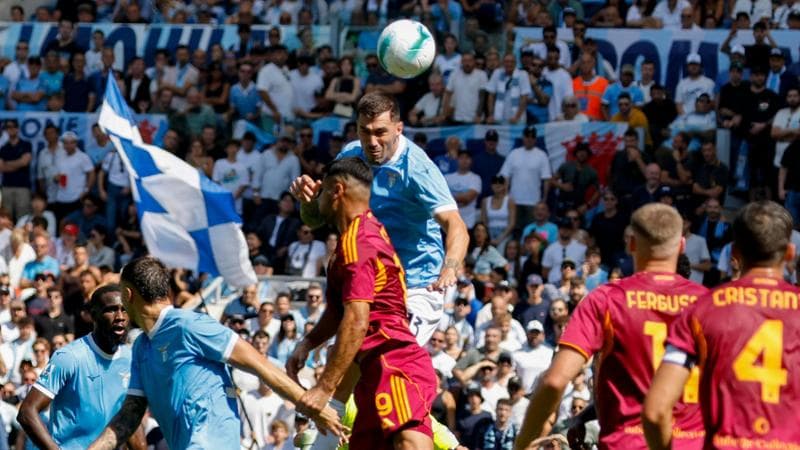 Roma-Lazio, lite sul derby tra prefetto e Lega: cinque partite rinviate a lunedì