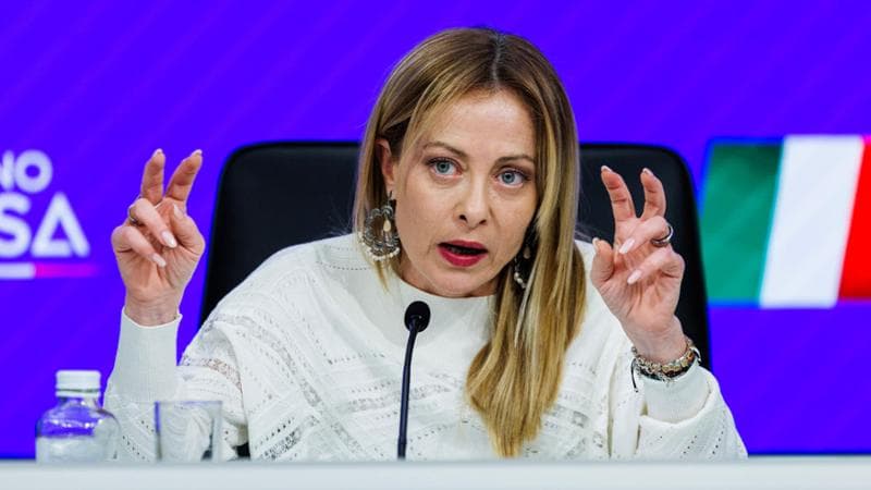 Copertina: Meloni risponde. Il cambio di strategia comunicativa della premier dopo la batosta del referendum
