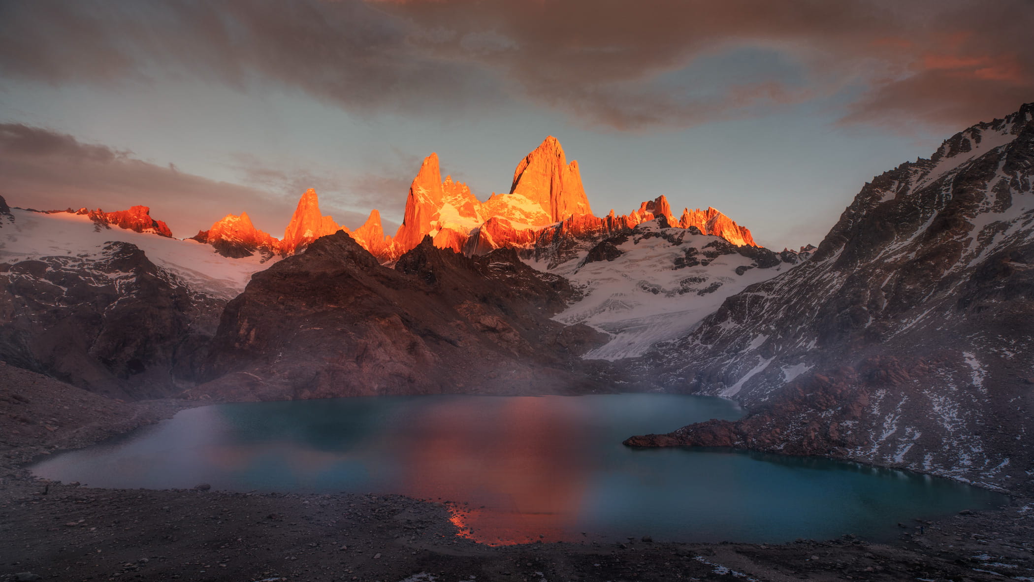 Nel silenzio della montagna: dalle Dolomiti alla Patagonica, 12 cammini verso indimenticabili albe