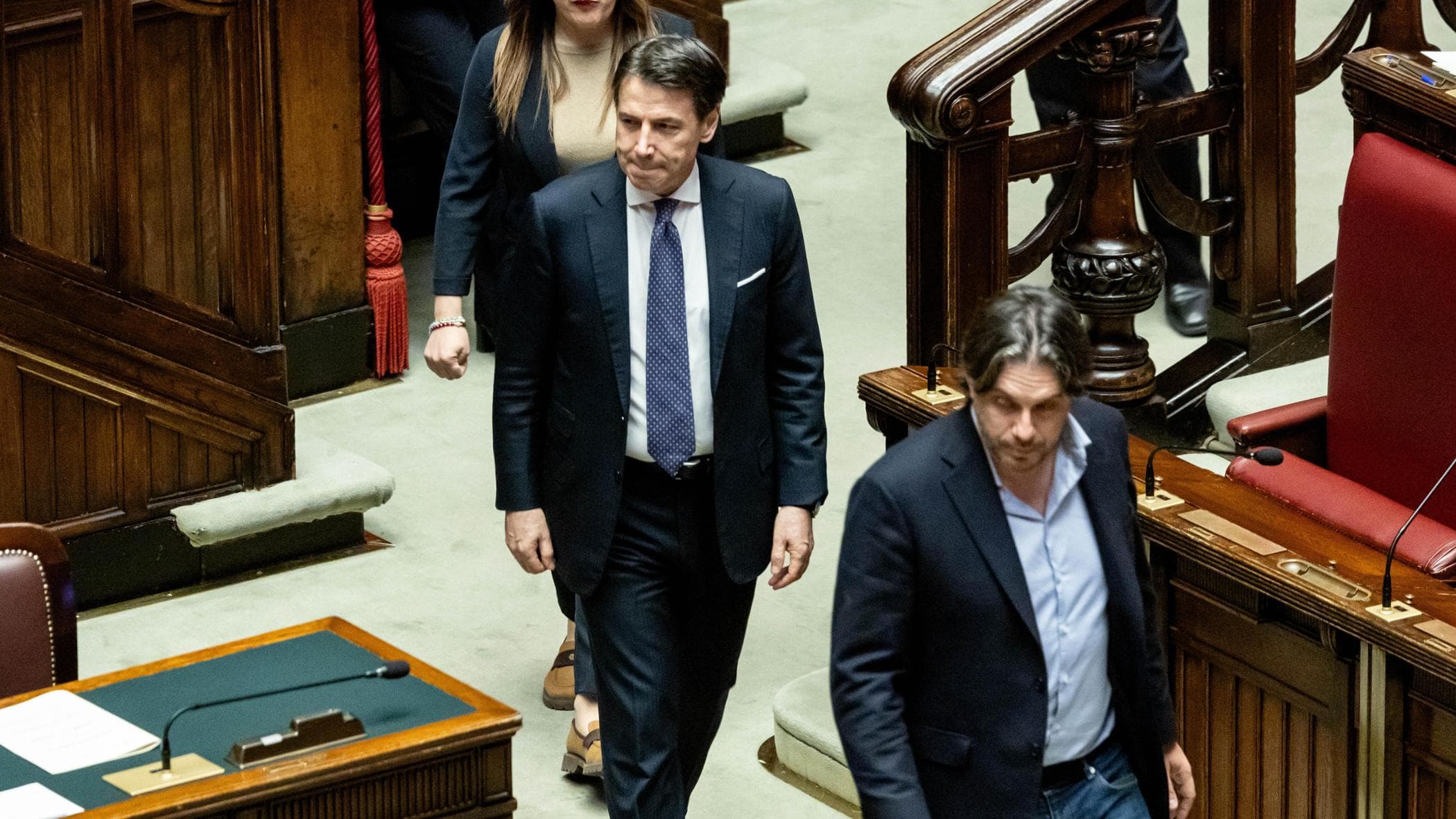 Conte, il ritorno alla Camera dopo l’operazione: “Sto benissimo”