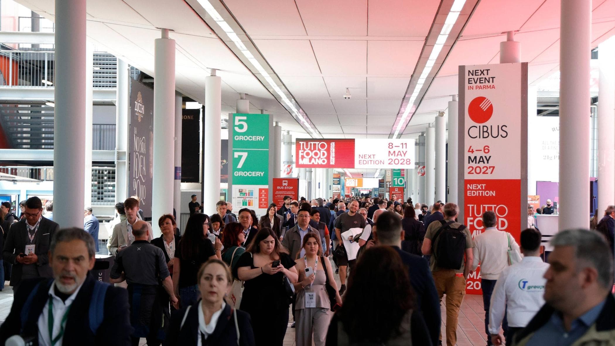 Salone del libro 2026, il ministro della cultura Giuli al Lingotto di Torino