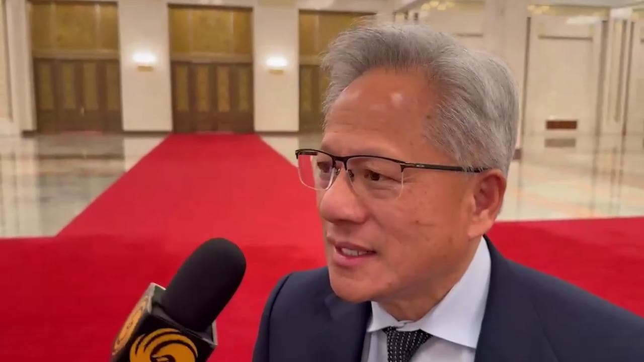 Nvidia, l'amministratore delegato Jensen Huang è a Pechino: "Sono qui perché me l'ha chiesto Trump"