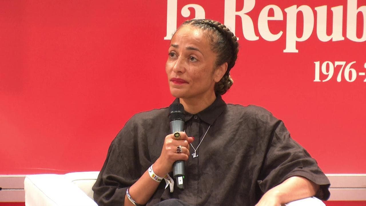 Zadie Smith: "Farage ha puntato sulle emozioni. La sinistra torni a parlare dei desideri delle persone"