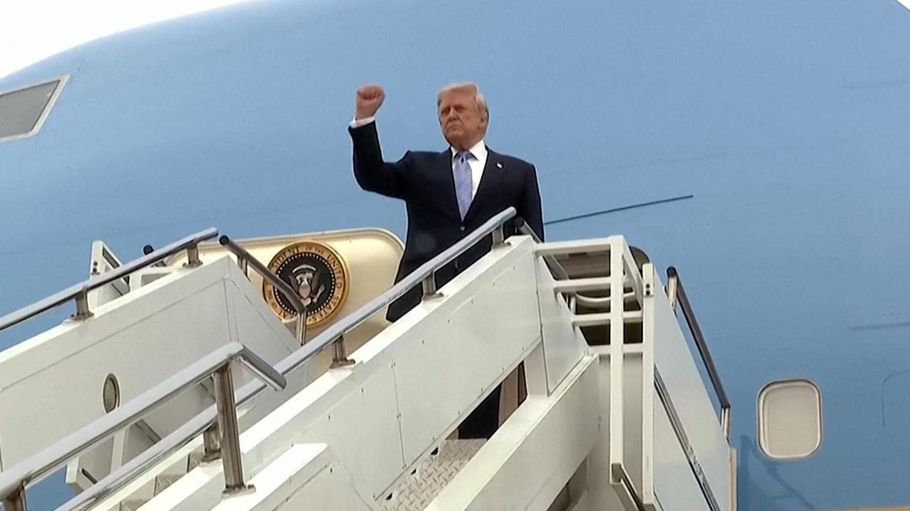 Usa-Cina: Trump ripartito da Pechino a bordo dell'Air Force One