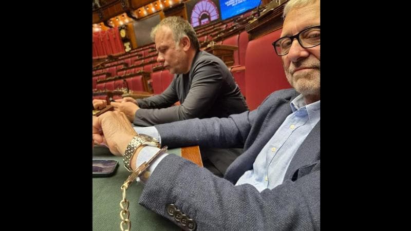 Anteprima: Giachetti si incatena in Aula: “Qui finché non si sblocca Vigilanza Rai”