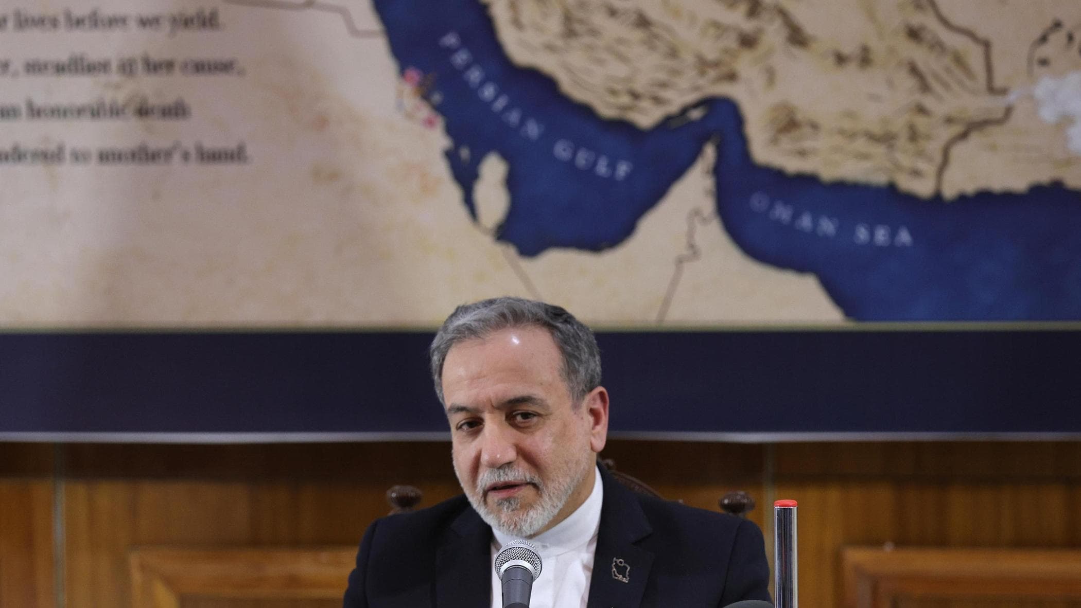 Teheran apre a Pechino: “Può aiutare il dialogo, degli Usa non ci fidiamo”