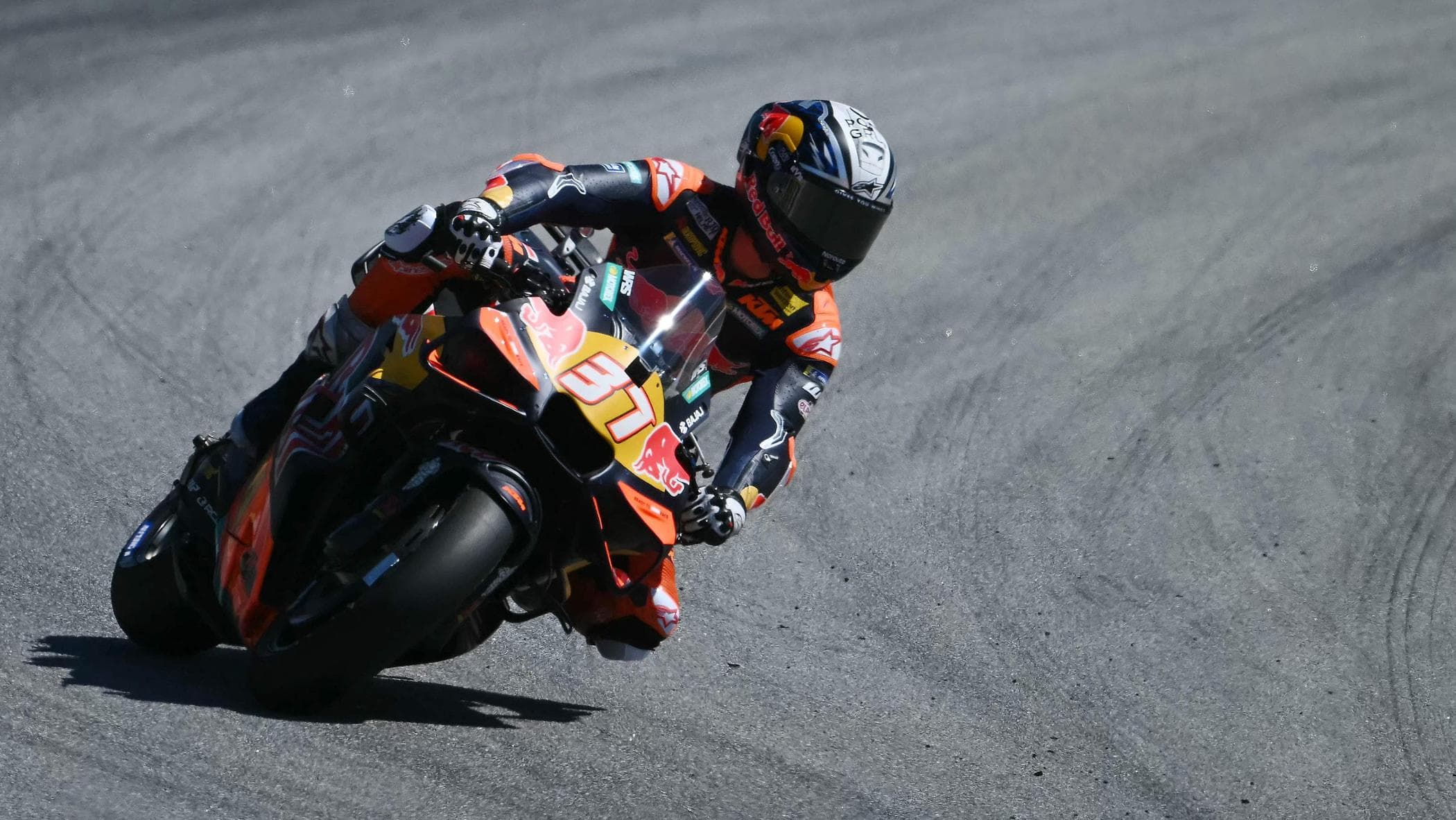 MotoGp, Barcellona: Acosta in pole, male Bezzecchi e Bagnaia