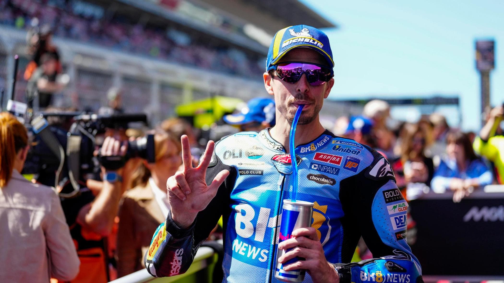 Gp Catalogna, Alex Marquez vince la Sprint su Acosta e Di Giannantonio. Bezzecchi nono, Martin cade