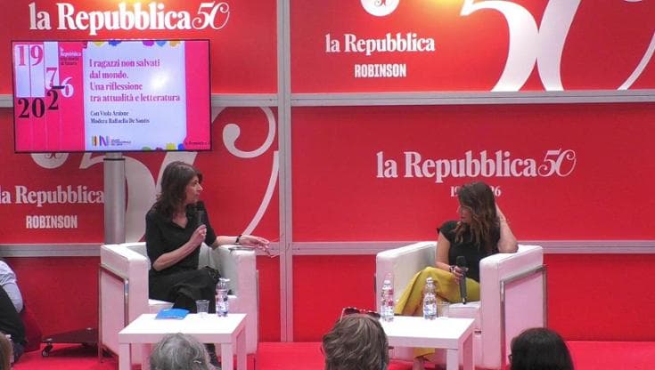 Viola Ardone: "I ragazzi si salvano quando non devono avere fretta di crescere"