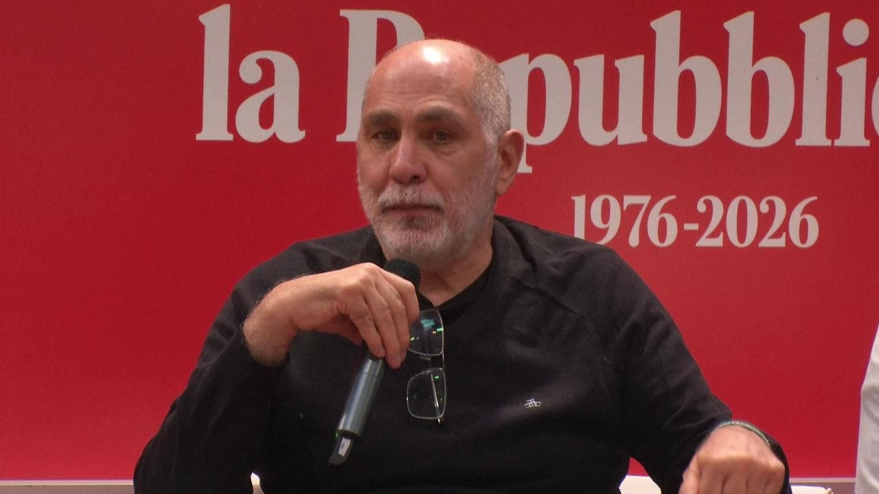"Letteratura come resistenza", dialogo con Guillermo Arriaga al Salone del libro