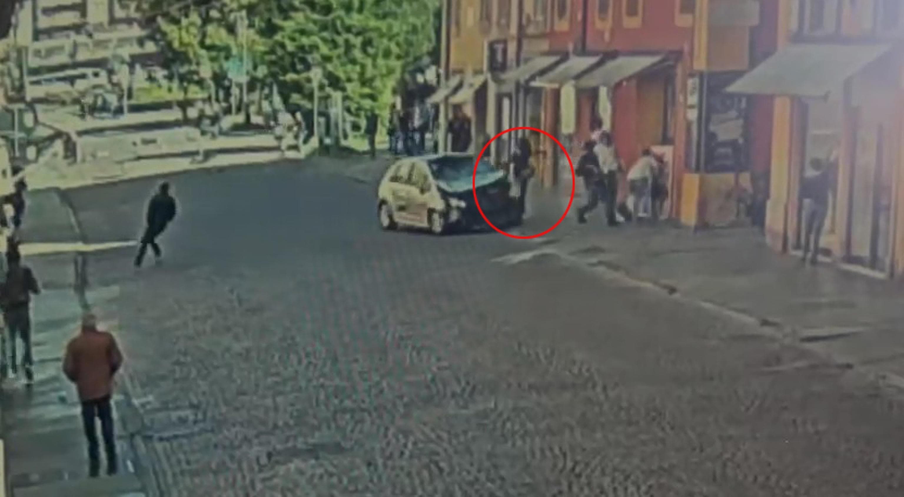 Ecco perché non si può togliere la cittadinanza all’aggressore di Modena