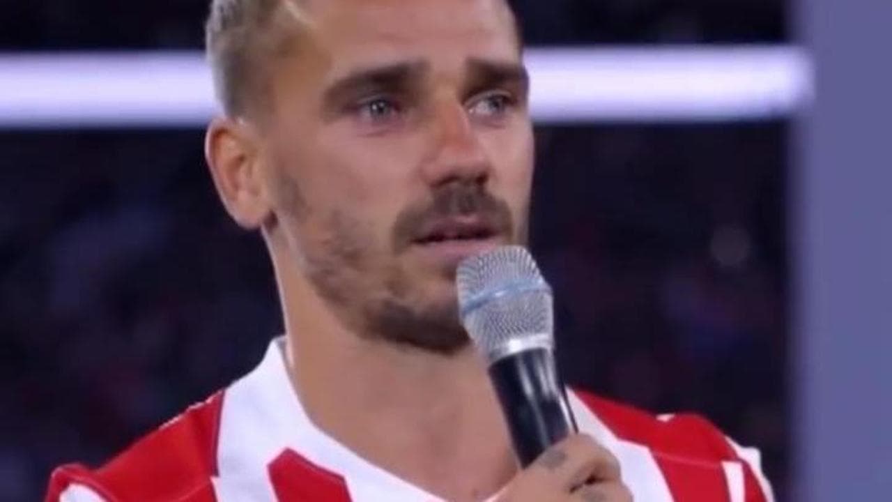Calcio, Griezmann saluta l'Atletico Madrid: il campione in lacrime ringrazia i suoi tifosi