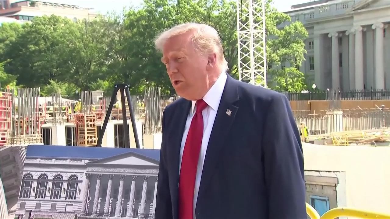 Casa Bianca, Trump al cantiere della sala da ballo: "Sarà bellissima. Sul tetto, un impero di droni"