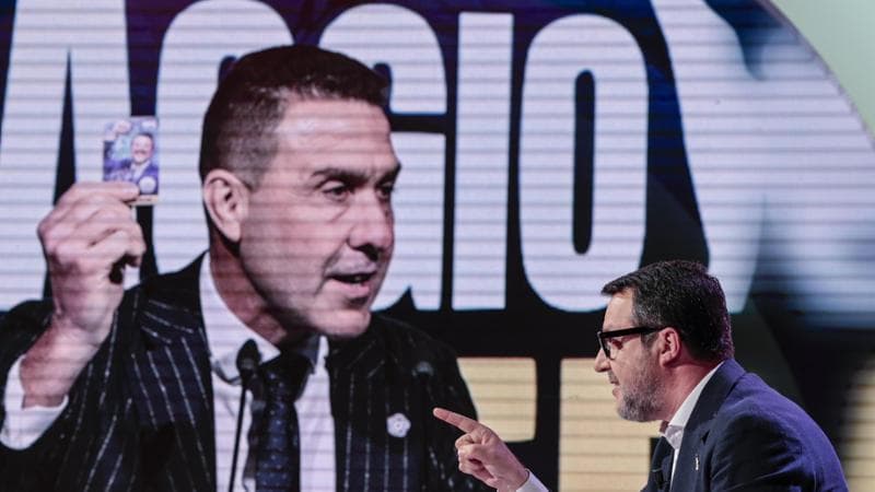 Anteprima: Lega: morosità, addii e sondaggi. Il generale spaventa il capitano. “Una calamita per gli…