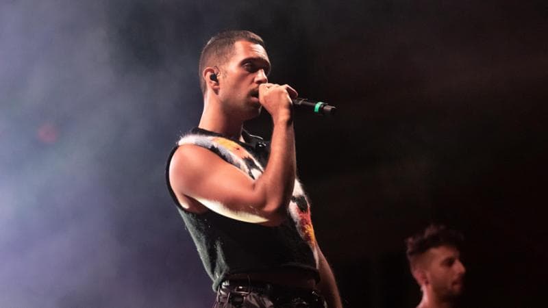Mahmood testimone di un processo per stupro che coinvolge lo stilista Riccardo Tisci