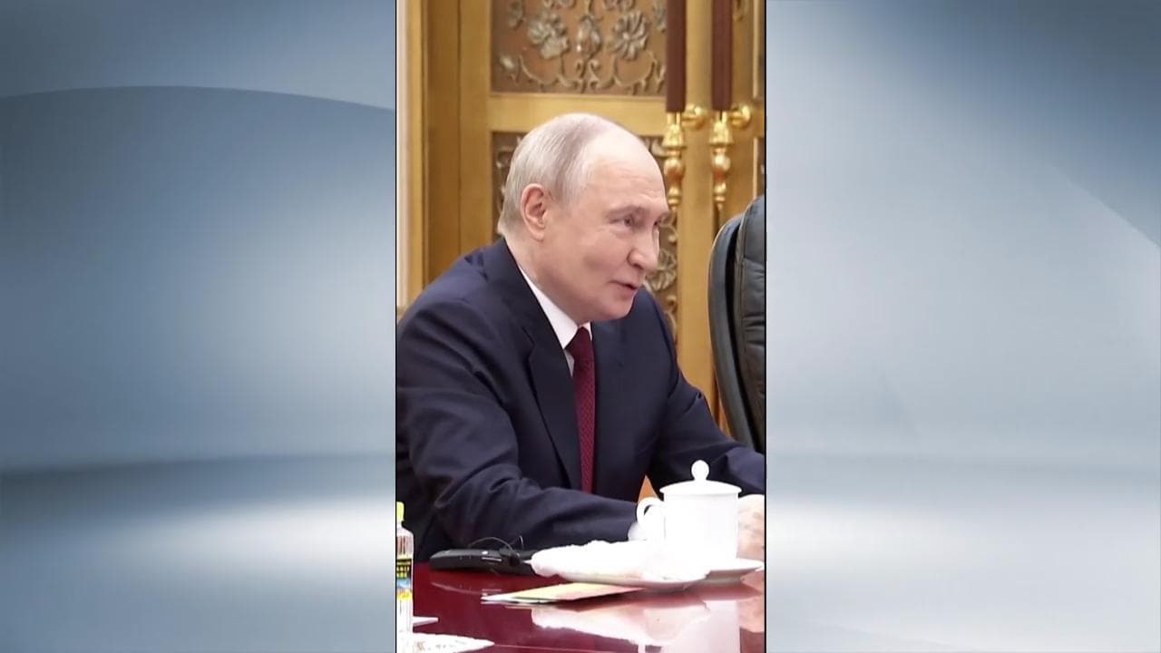 Putin saluta Xi con un proverbio cinese: "Non ci vediamo da un giorno ma sembrano passati 3 autunni"