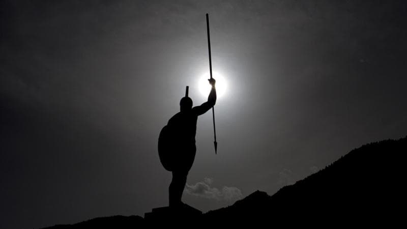 Il monumento al re Leonida alle Termopili, la località greca dove nel 480 a.C. gli spartani bloccarono l’avanzata persiana (Getty images)