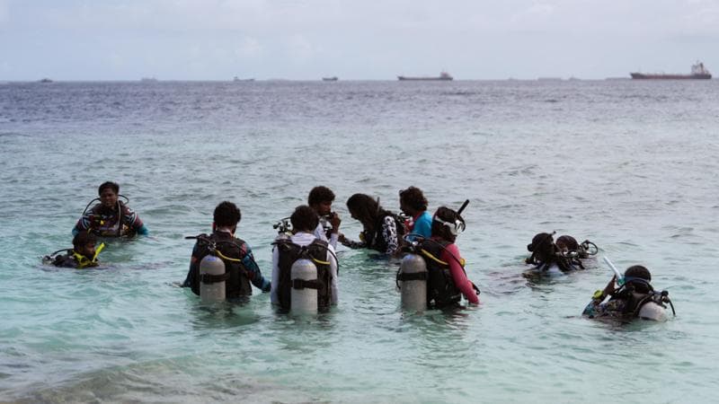 Anteprima: Maldive, video e oggetti recuperati: fine missione per i finlandesi