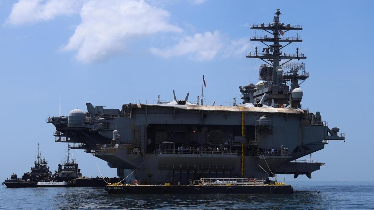 La Nimitz al largo di Cuba. Cina e Russia, altolà agli Usa. Oggi l’adunata per Raúl