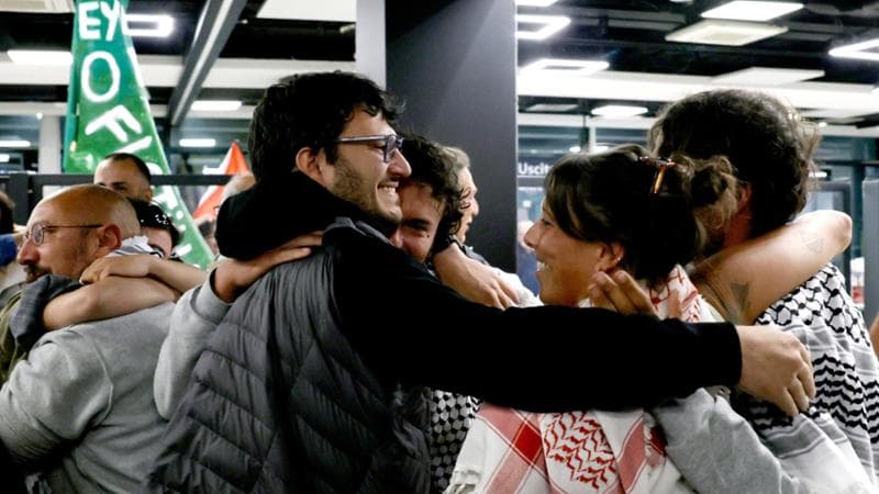 Anteprima: Flotilla, rientrano gli attivisti. E l’Italia non paga i biglietti aerei