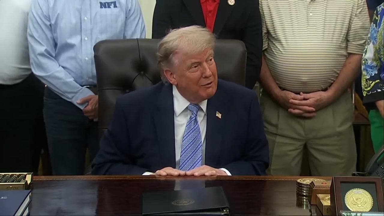 La confessione di Trump: "Non so se andrò alle nozze di mio figlio, ho una questione chiamata Iran"