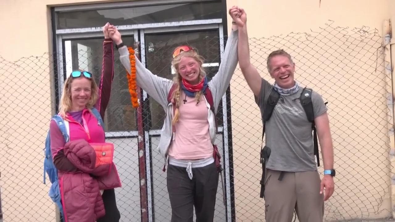 Himalaya, a 18 anni è la più giovane scalatrice australiana dell'Everest : "È dura ma divertente"