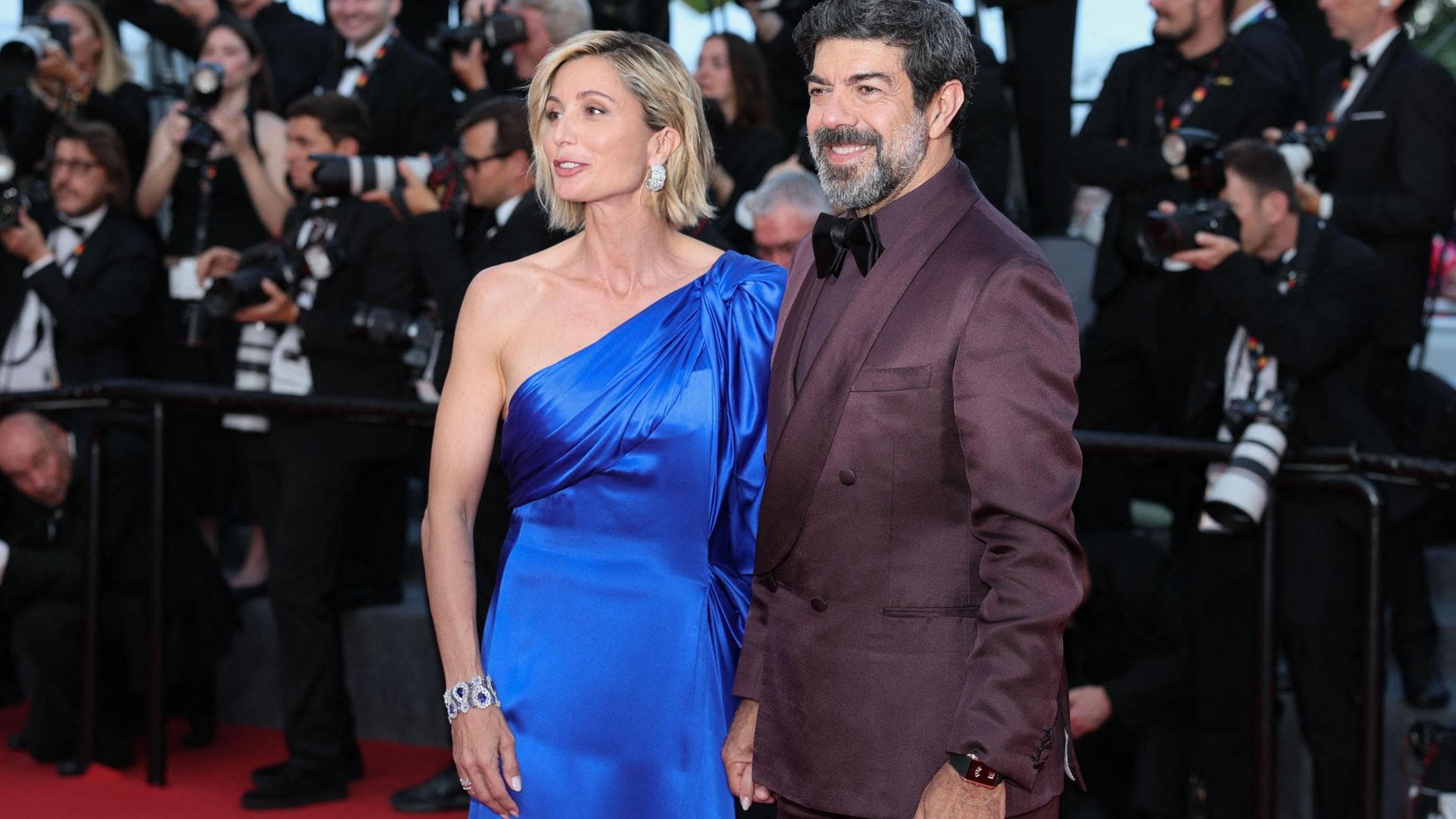 Cannes 2026, la cerimonia. Attesa per la Palma d'oro, arrivano i premiati. Sfilano Favino e Ferzetti