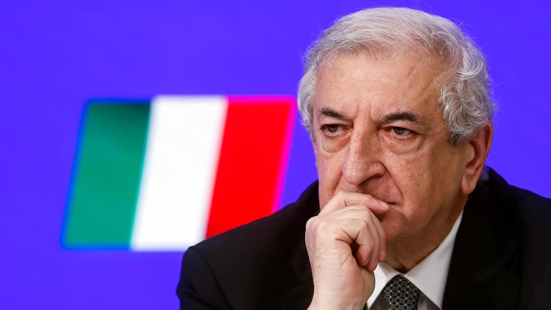 Foti: “La coperta è corta, non possiamo fare altri tagli per ridurre il caro benzina”