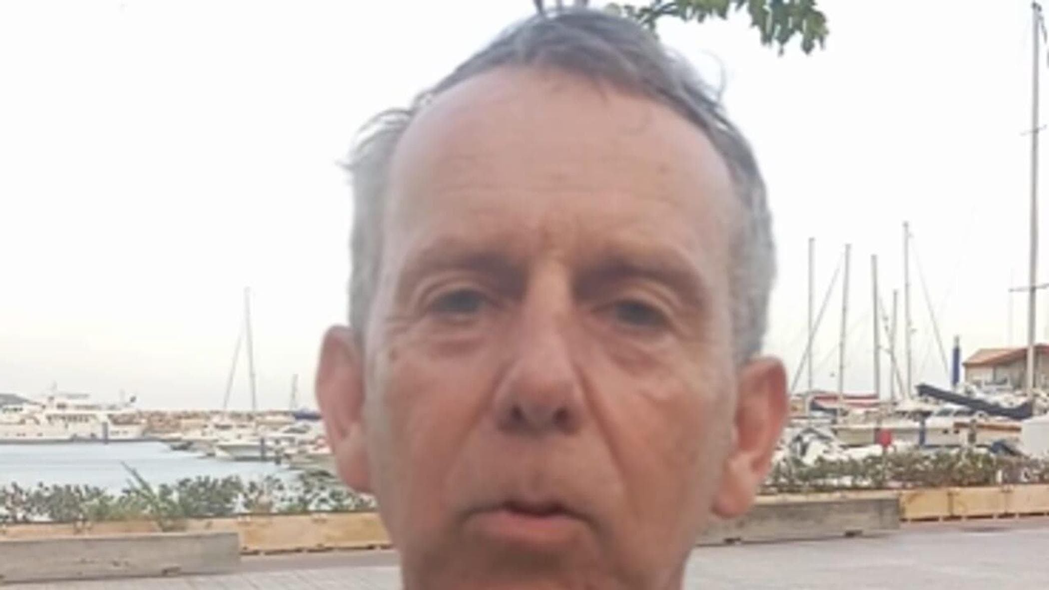 L’attivista: “Io, 69 anni, ricoverato per i pestaggi dei militari a bordo”